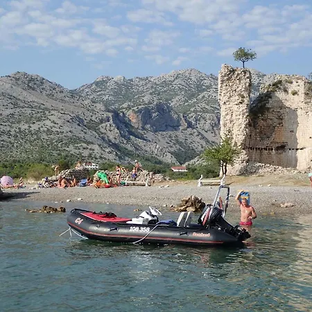 Apartamento In Starigrad-paklenica 6877 *