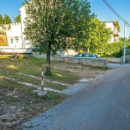 In Starigrad-paklenica 6877 Starigrad Paklenica